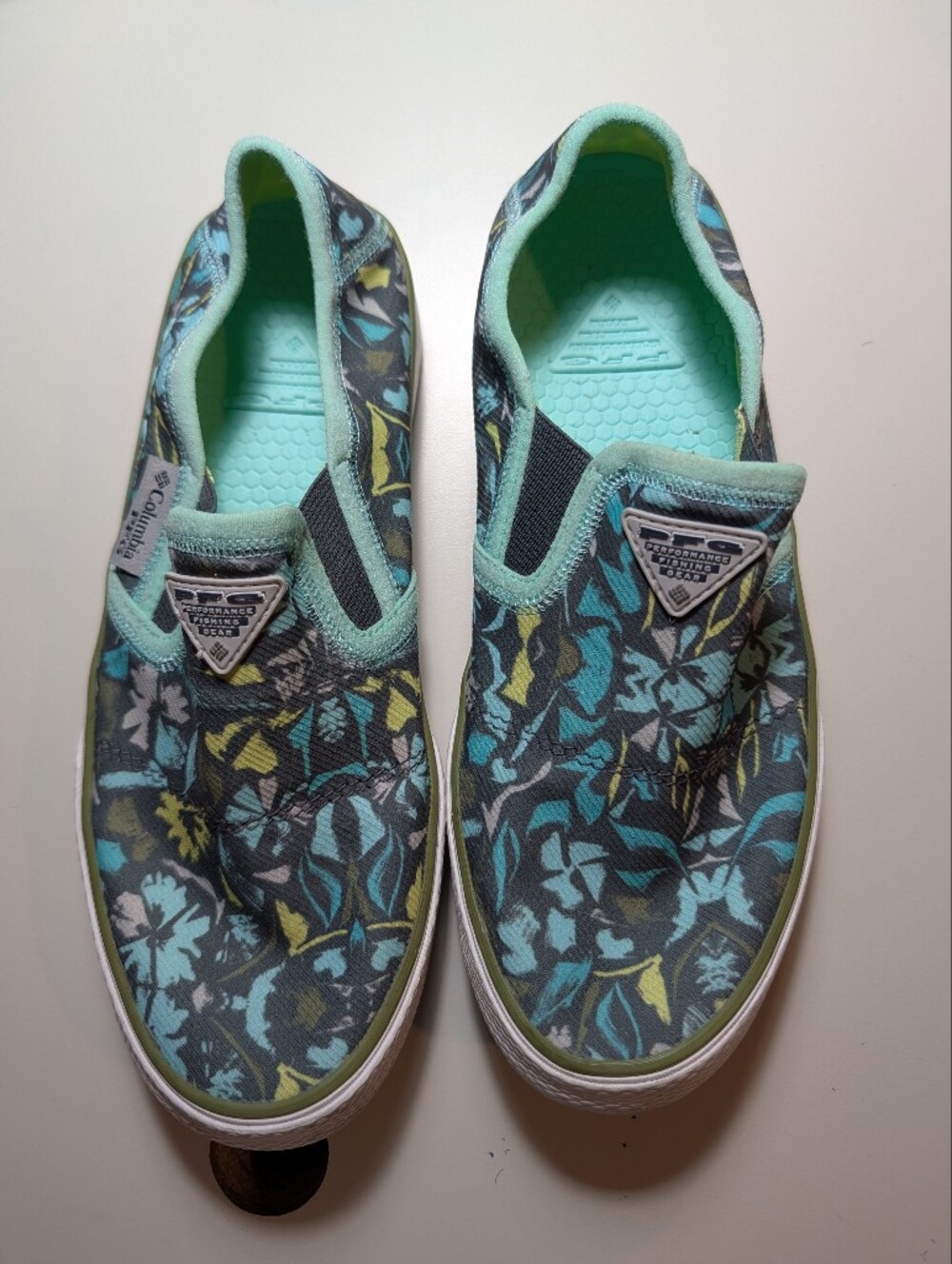 Columbia Woman's 6.5 Slack Water Slip-On Floral Canvas Shoes - Teal Multi